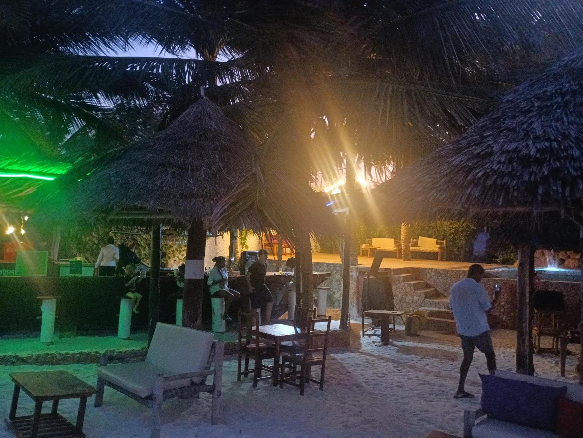 Swahili Palace Zanzibar Pwani Mchangani Zewnętrze zdjęcie